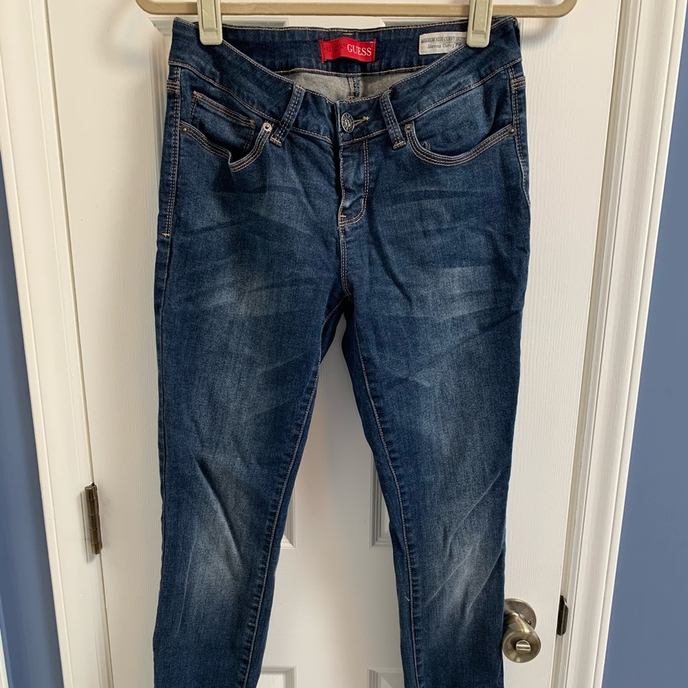 SOLD GUESS Sienna Curvy Fit Medium Rise Skinny Jeans